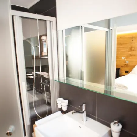 Elite Alpine Lodge - Apart & Breakfast Saas-Fee Room photo